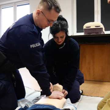 Szkolenie z pierwszej pomocy dla policjantów w Radomsku