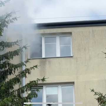 Pożar w Starostwie Powiatowym w Radomsku. Na szczęście to tylko ćwiczenia