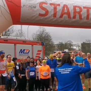 Bieg po schodach radomszczańskiego wieżowca. Wszystko dla WOŚP