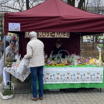 Domowe wypieki, wędliny i ozdoby. Tak wyglądał V powiatowy kiermasz wielkanocny