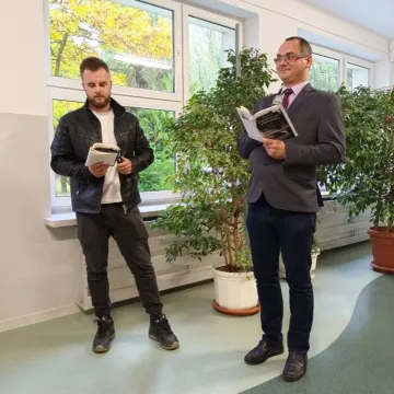 Marcin Wodo promował książkę „Ciemne plamy w Radomsku”