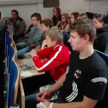 Seans historii w Kinie za Rogiem