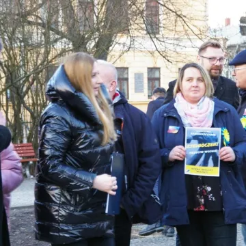 Radomsko: Wiec solidarności z Ukrainą
