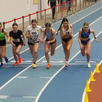 Medale i rekordy życiowe lekkoatletów z Radomska w Spale