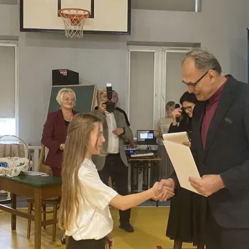 Najlepsi z najlepszych. Uczniowie  nagrodzeni stypendiami prezydenta