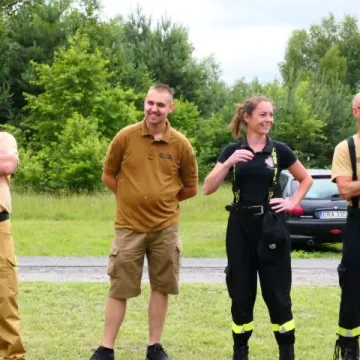 Strażacki piknik rodzinny w Dąbrówce zintegrował mieszkańców