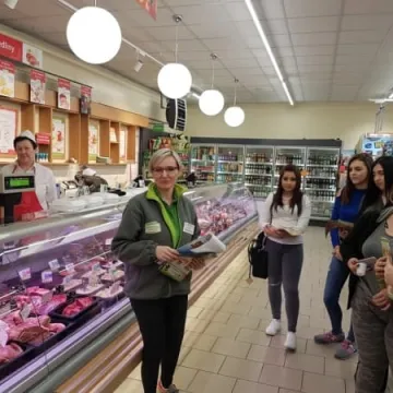 Handlowcy z ZSE na warsztatach w Delikatesach Centrum