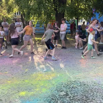 Magia kolorów, czyli Holi Day 2024 w Radomsku