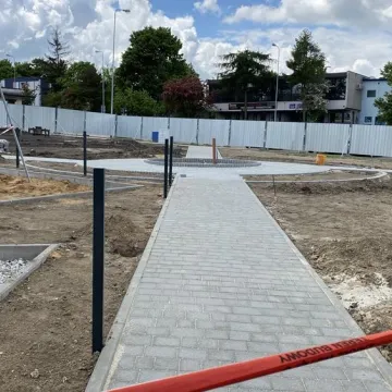 Zagospodarowanie skweru przy ul. Piastowskiej w Radomsku na ostatniej prostej