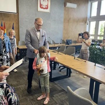 Gotowi do szkoły. Pierwszoklasiści otrzymali szkolne wyprawki