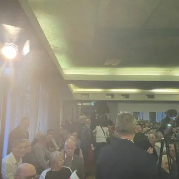 Tłumy na spotkaniu z Przemysławem Czarnkiem w Radomsku