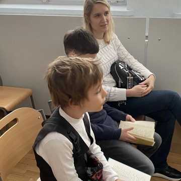 W „siódemce” w Radomsku odbył się Międzyszkolny Konkurs Pięknego Czytania dla uczniów obcojęzycznych