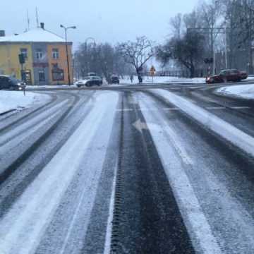 Powiat radomszczański zareagował na marznące opady