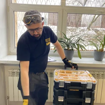 Akademia DeWalt w „Mechaniku”. Prestiżowy program tylko dla 10 szkół w kraju