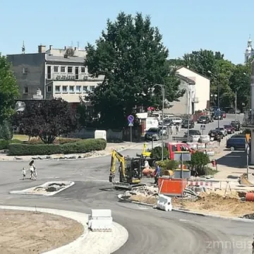 Budowa ronda na finiszu