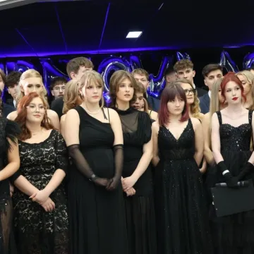 Studniówka I LO w Radomsku. Zaczęło się odliczanie do matury