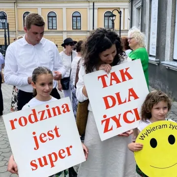 Ulicami Radomska przeszedł Marsz dla Życia i Rodziny