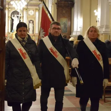 Msza święta i złożenie kwiatów ku czci ofiar stanu wojennego