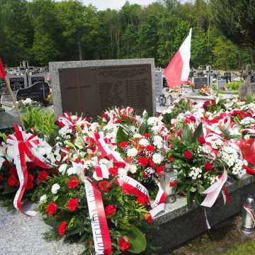 W Bąkowej Górze upamiętniono 77. rocznicę mordu żołnierzy KWP