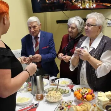 Wigilijne wieczerze seniorów z Radomska