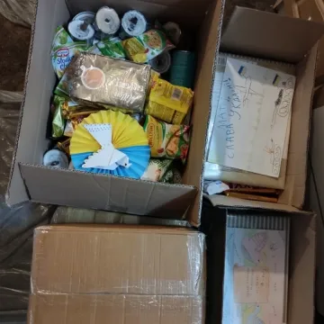 W Radomsku dalej tworzą się świece okopowe dla Ukrainy