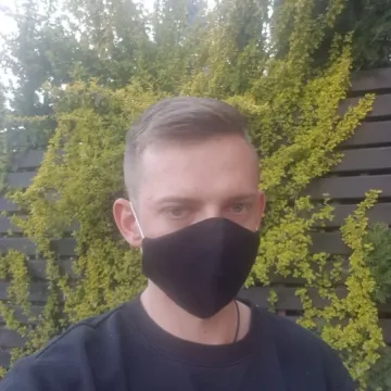 Stowarzyszenie „Koniczynka” sprzedaje maseczki. Żeby przetrwać…