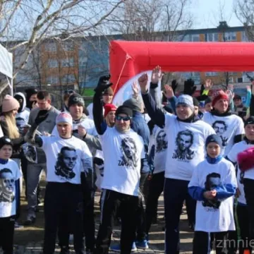 Pobiegli wilczym tropem