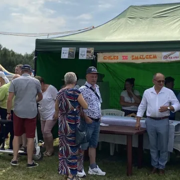 W Sudzinku otwarto nową drogę. Wstęgę przecinał m.in. wicemarszałek Sejmu RP