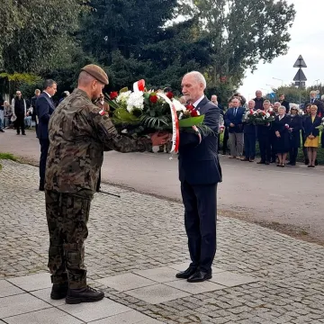 W Radomsku upamiętniono 77. rocznicę utworzenia KWP
