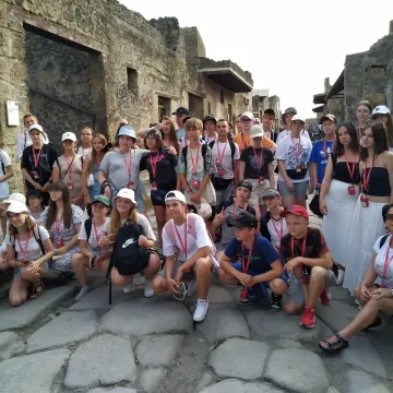 Uczniowie PSP w Strzelcach Małych zwiedzali Włochy