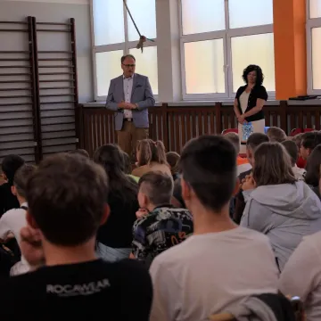 „Bezpieczne wakacje” – ruszył cykl szkoleń dla uczniów szkół podstawowych