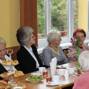 Emerytowani nauczyciele świętowali Dzień Edukacji Narodowej