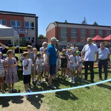 Plac zabaw przy PSP nr 7 oficjalnie otwarty