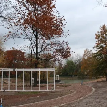 Rewaloryzacja parku Świętojańskiego. Ile już  zrobiono?