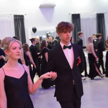 Szampańska zabawa studniówkowa ZSE w Radomsku