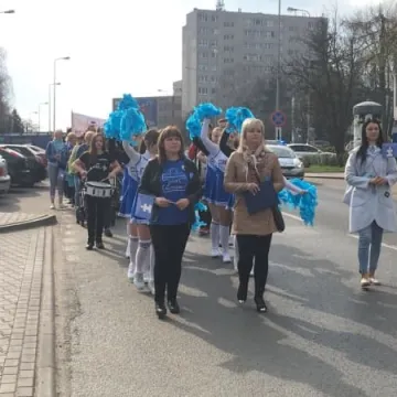 Pochód ulicami miasta - VII Radomszczańskie Dni Autyzmu