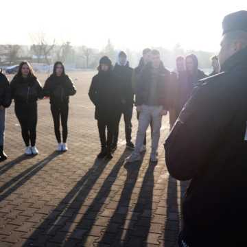 Pierwsza zima za kierownicą. Edukacyjna akcja policji w Radomsku