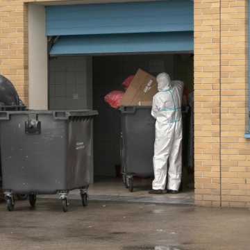 Niebezpieczne odpady zniknęły spod szpitala w Radomsku