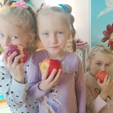 Zerówiaki z PSP nr 8 w Radomsku świętowały Światowy Dzień Warzyw i Owoców