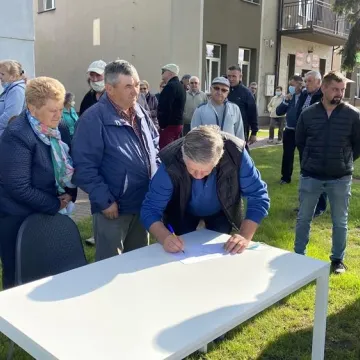 Protest mieszkańców nic nie dał. Ośrodek zdrowia w Ładzicach zlikwidowany. Zastąpi go prywatna placówka