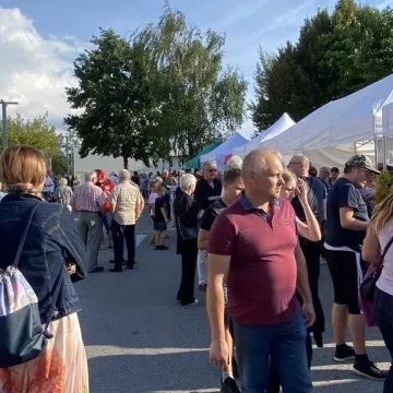 Kulinarna uczta przed starostwem w Radomsku