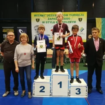 5 medali dla zapaśników ZKS Radomsko