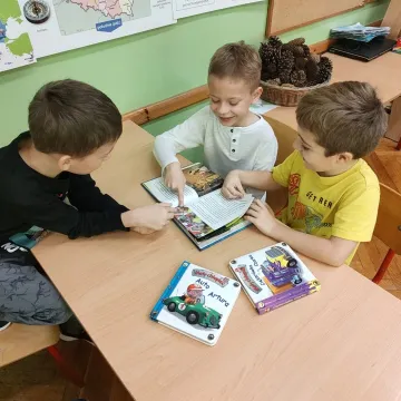 „Przerwa na czytanie”. Bicie rekordu w czytaniu na przerwie w „Siódemce”