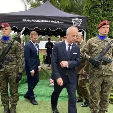 Ekshumowany Jan Kowalski spoczął na Cmentarzu Starym w Radomsku