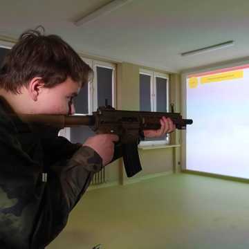 W ZSP w Kamieńsku oddano do użytku wirtualną strzelnicę