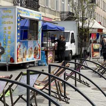W Radomsku rozpoczął się majówkowy Przystanek Food Truck. Jakie są ceny?