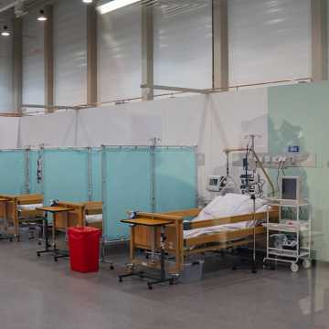W Łodzi uruchomiono szpital tymczasowy dla chorych na COVID-19
