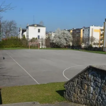 Szkoły do przeglądu