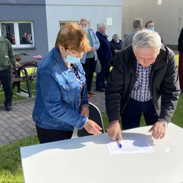Protest mieszkańców nic nie dał. Ośrodek zdrowia w Ładzicach zlikwidowany. Zastąpi go prywatna placówka