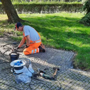 Co z ławkami na placu 3 Maja? Wracają na swoje miejsce